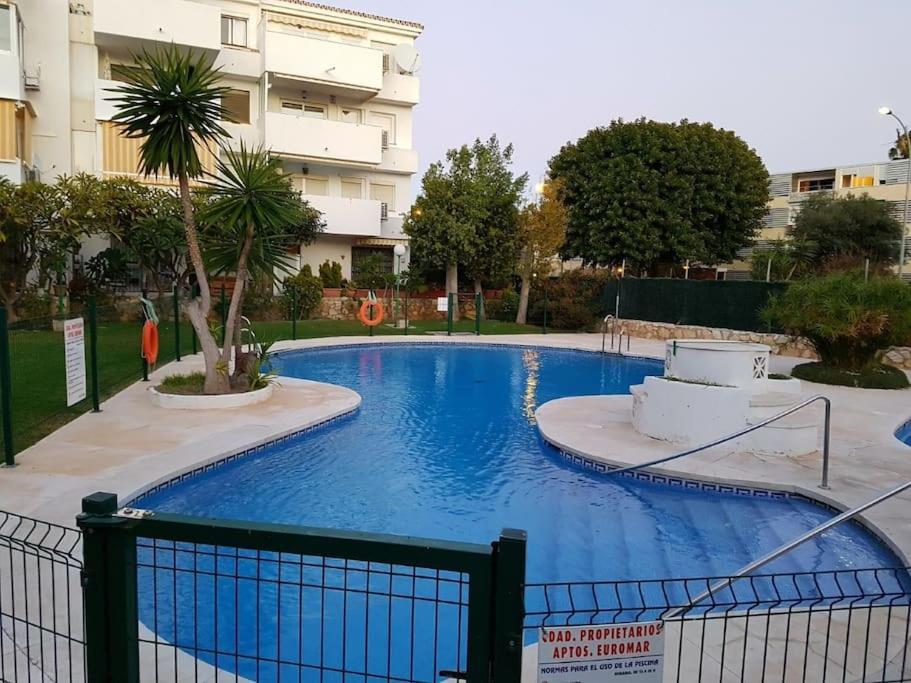 Beautiful Apartment In La Carihuela, 토레몰리노스 외부 사진